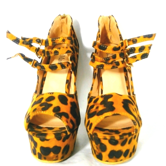 Triple Buckle platform stiletto heels - Picture 5 of 16